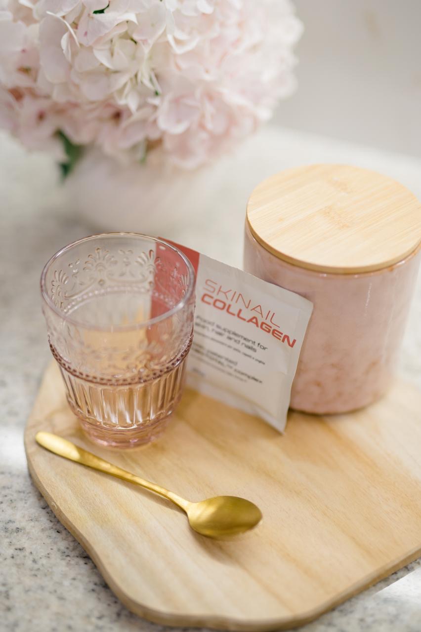 Skinail Collagen avec verre et cuillère dorée