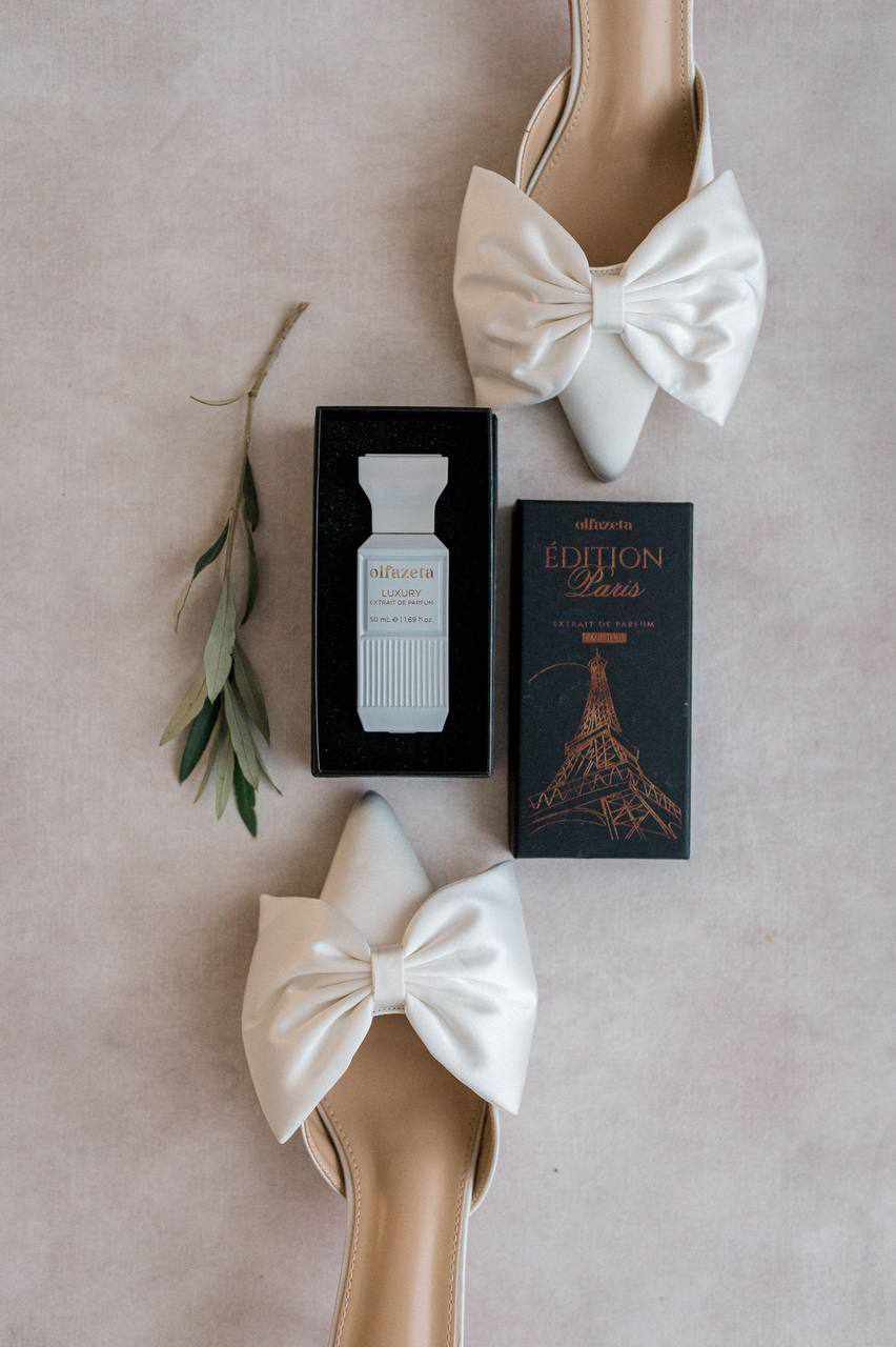 Parfum Olfazeta Luxury et Édition Paris avec escarpins à nœud