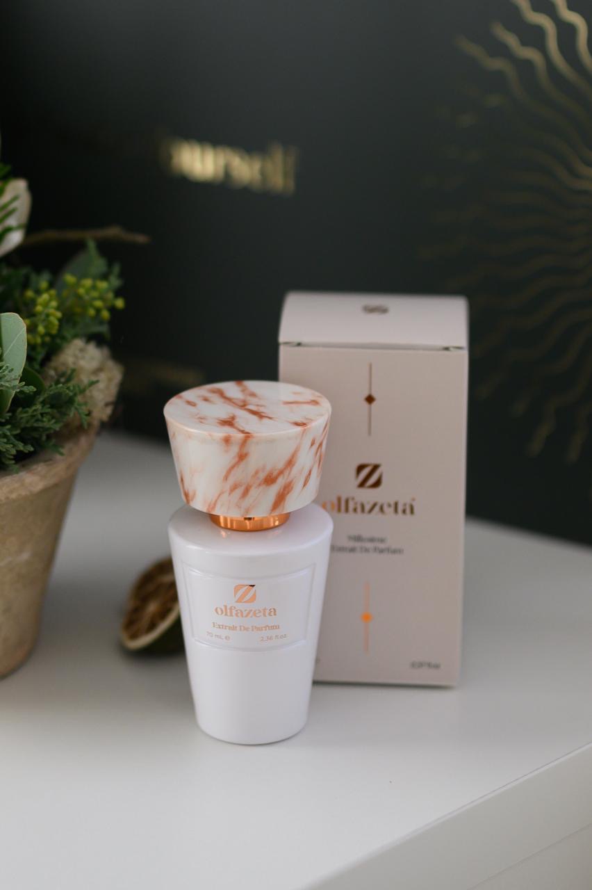Parfum Olfazeta marbré rose sur fond élégant